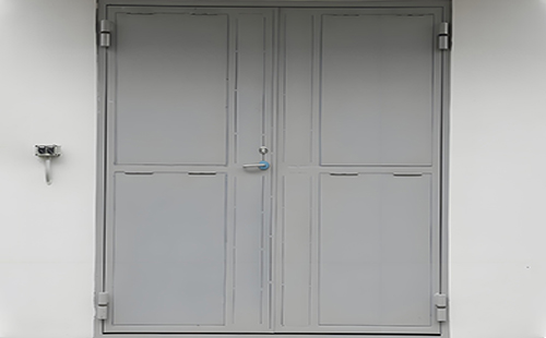 青松路街道泄爆门