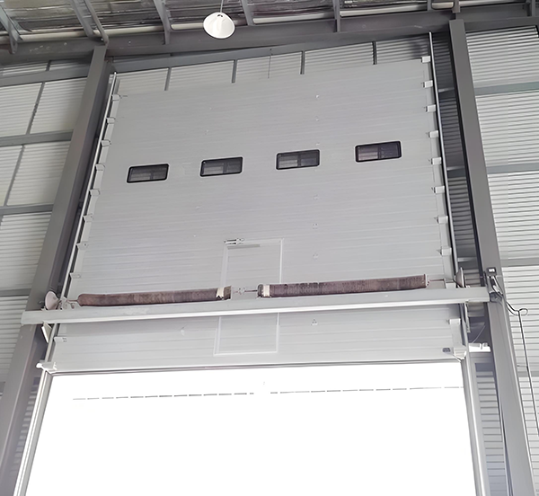 青松路街道工业滑升门