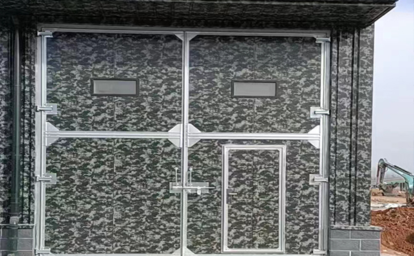 青松路街道工业平开门