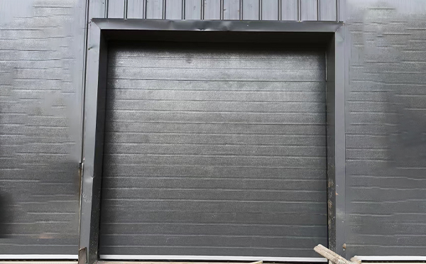 青松路街道车库门