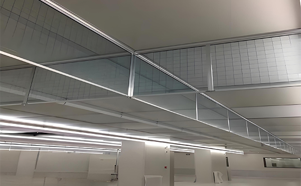 青松路街道玻璃挡烟垂壁