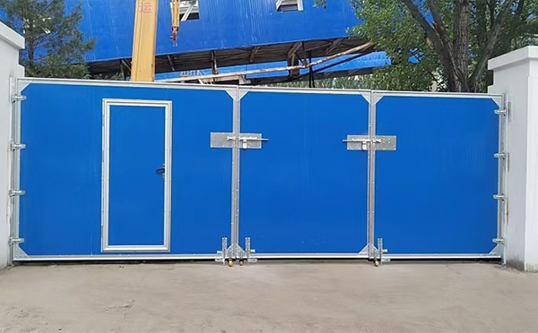 青松路街道工业平开门