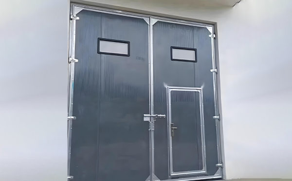 青松路街道厂房保温门