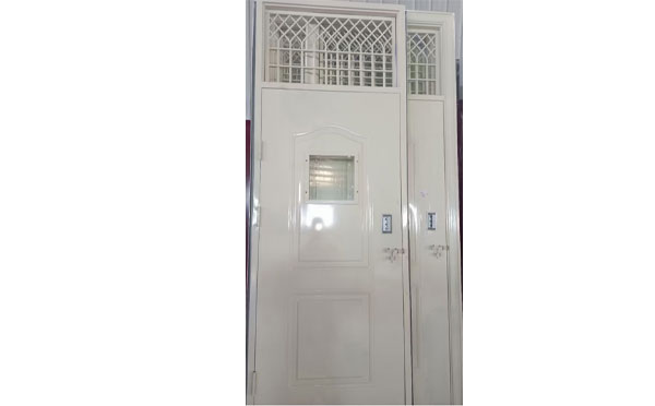 青松路街道学校教室门