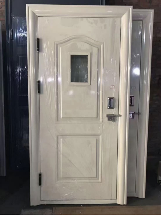 青松路街道学校教室门