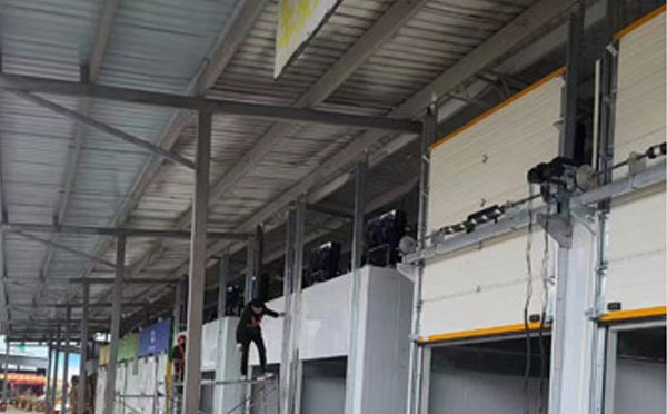 青松路街道工业推拉门安装技巧与注意事项详解