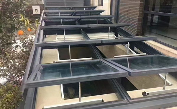 某轨道交通车辆维修车间青松路街道排烟窗应用