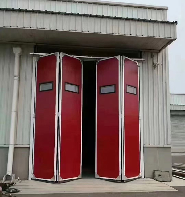 青松路街道工业折叠门在大型装配车间出入口的应用实例